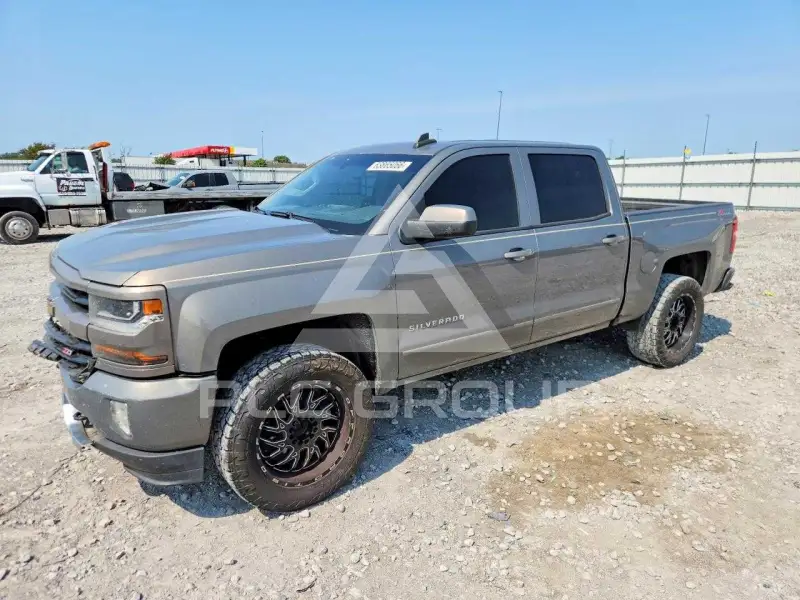 2017 Chevrolet Silverado photo