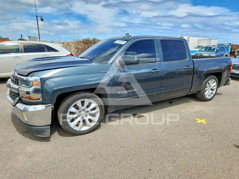 2017 Chevrolet Silverado photo