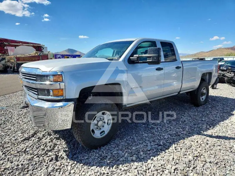 2017 Chevrolet Silverado photo