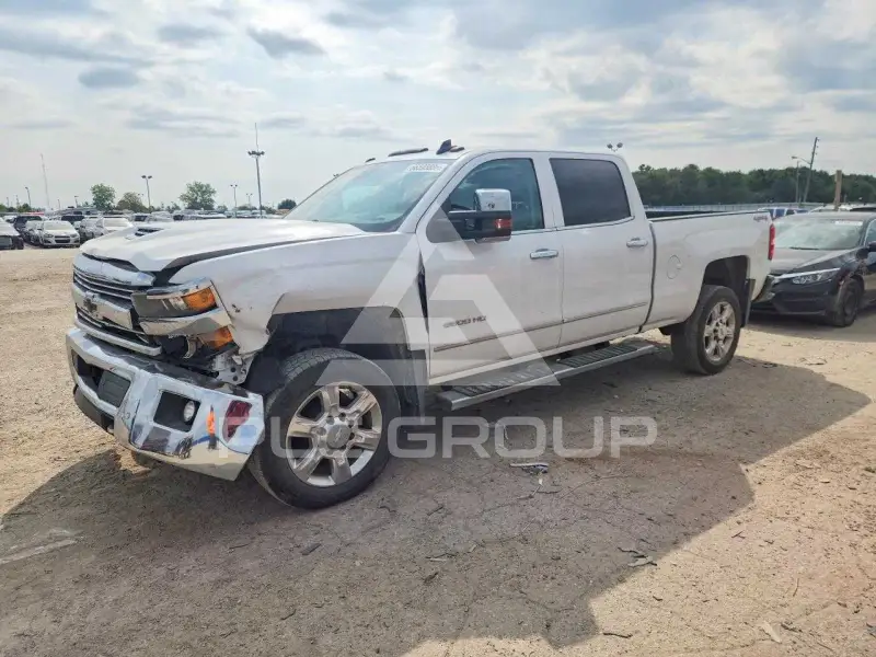 2017 Chevrolet Silverado фото