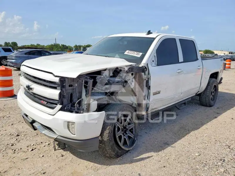 2017 Chevrolet Silverado photo