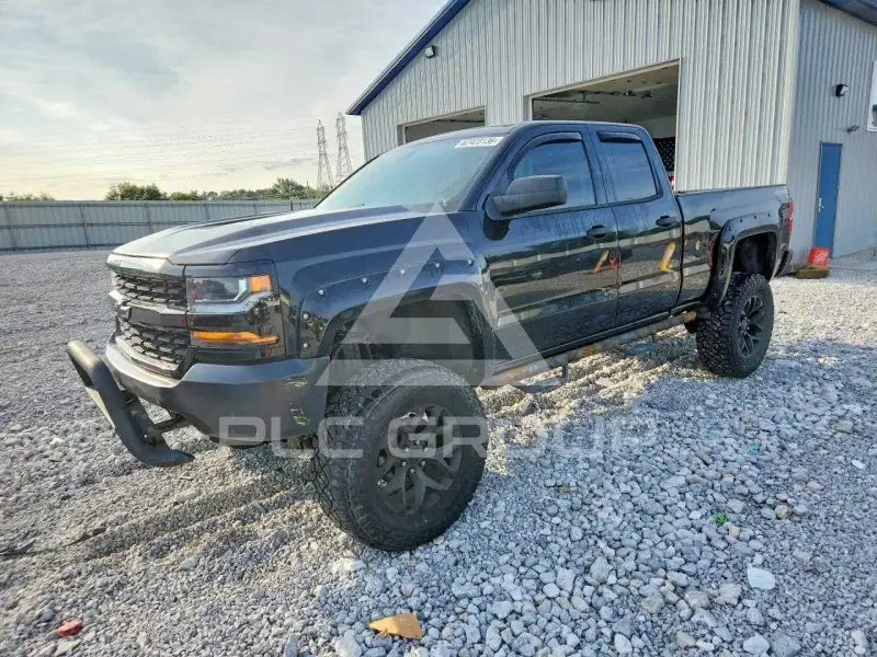 2017 Chevrolet Silverado фото