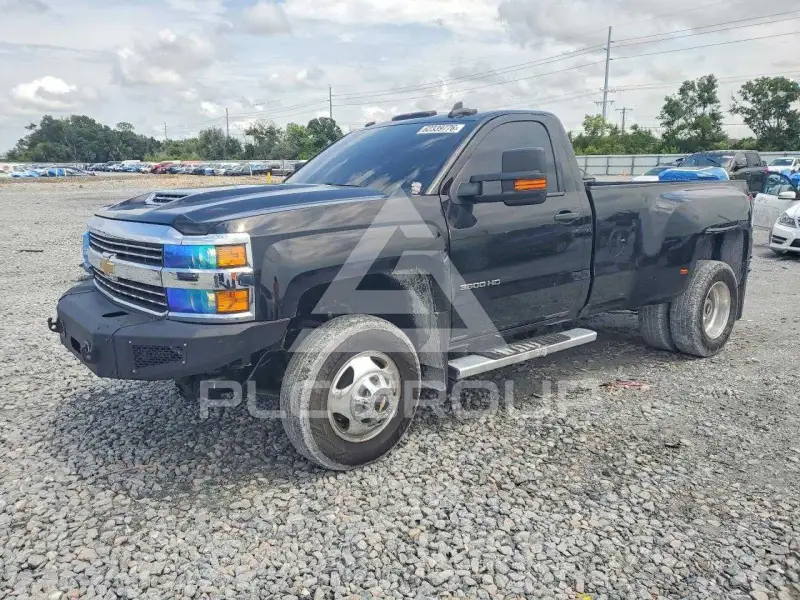 2017 Chevrolet Silverado фото