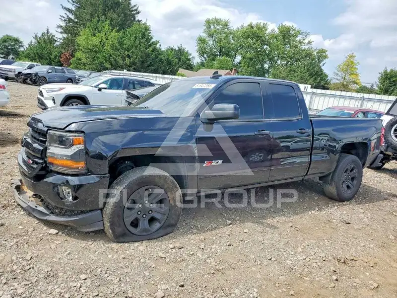 2017 Chevrolet Silverado фото