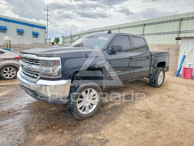 2017 Chevrolet Silverado photo
