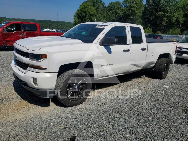 2017 Chevrolet Silverado фото