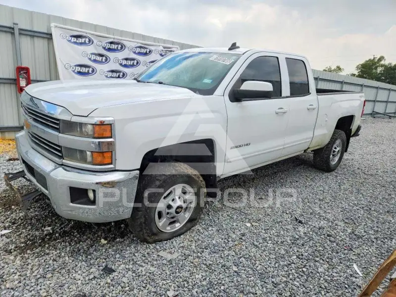 2017 Chevrolet Silverado фото