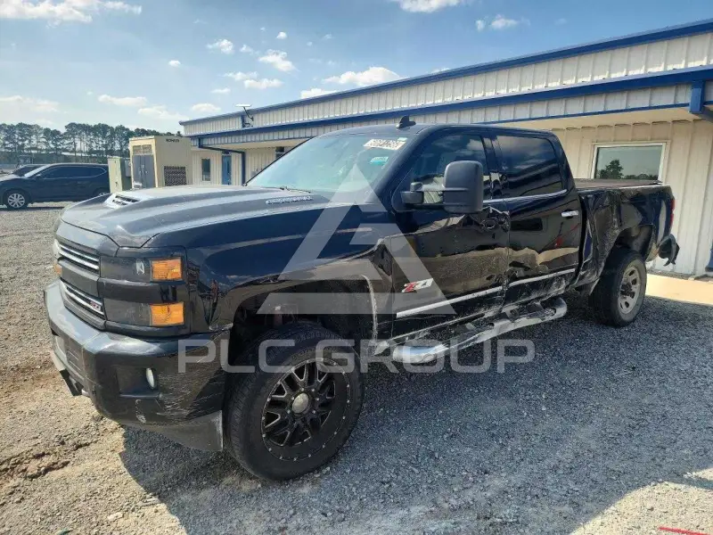 2017 Chevrolet Silverado photo