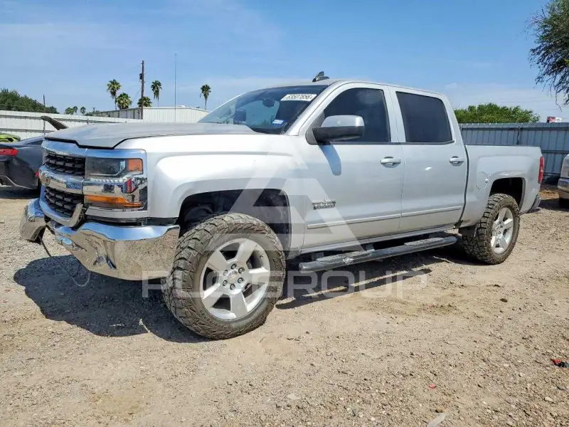 2017 Chevrolet Silverado photo