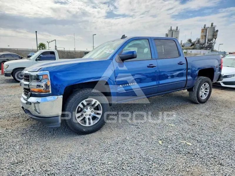 2017 Chevrolet Silverado photo