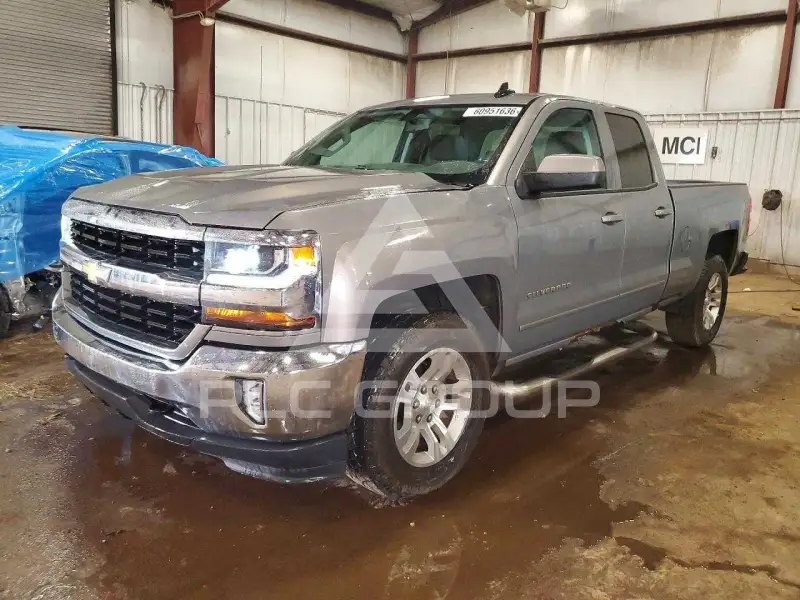 2017 Chevrolet Silverado photo