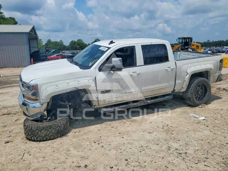 2017 Chevrolet Silverado photo