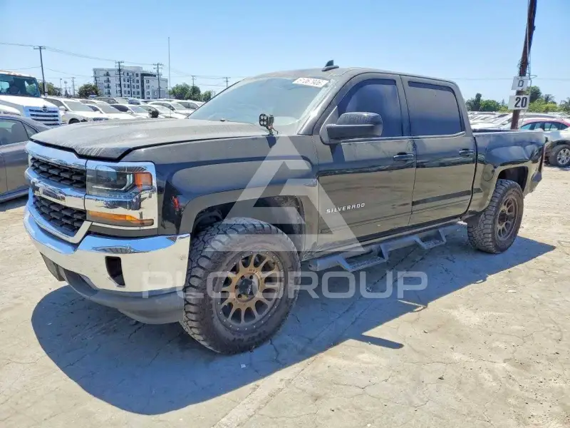 2017 Chevrolet Silverado photo