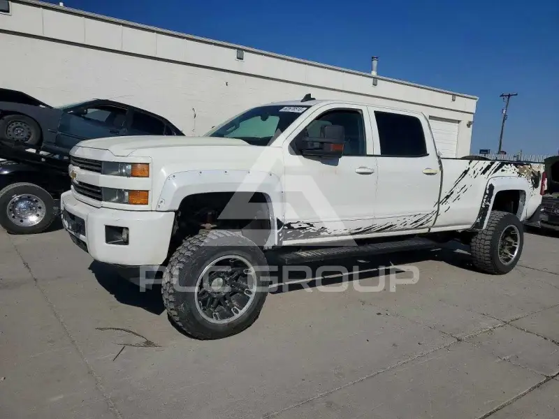 2017 Chevrolet Silverado фото