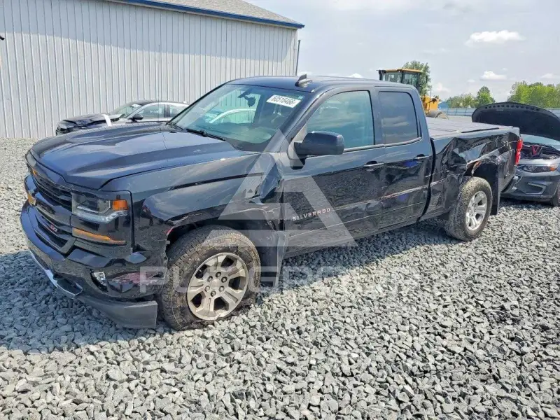 2017 Chevrolet Silverado фото