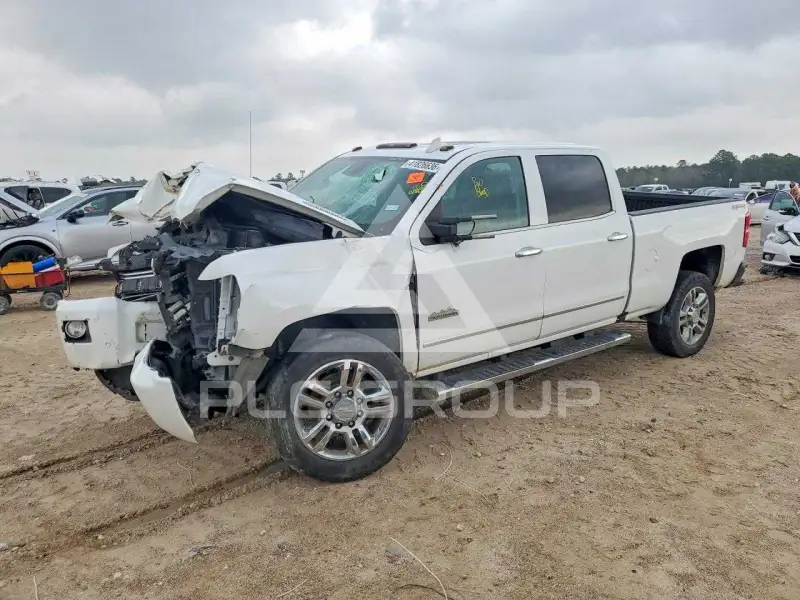 2017 Chevrolet Silverado photo