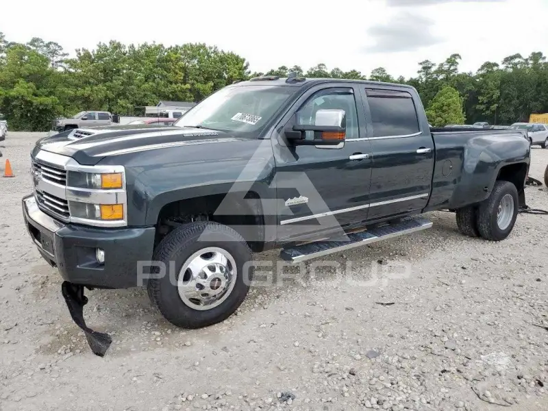 2017 Chevrolet Silverado photo