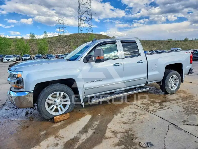 2017 Chevrolet Silverado фото