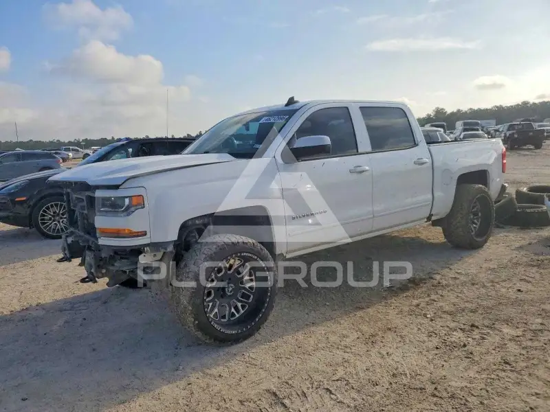2017 Chevrolet Silverado photo