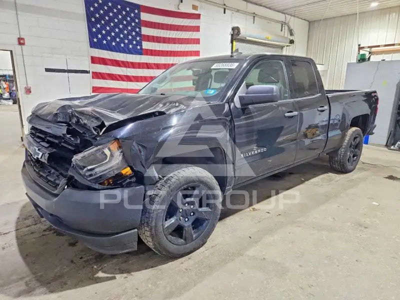 2017 Chevrolet Silverado photo