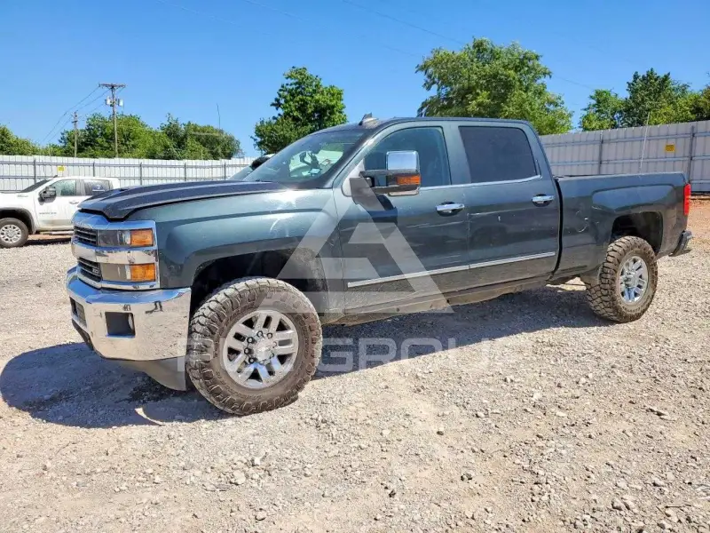 2017 Chevrolet Silverado фото
