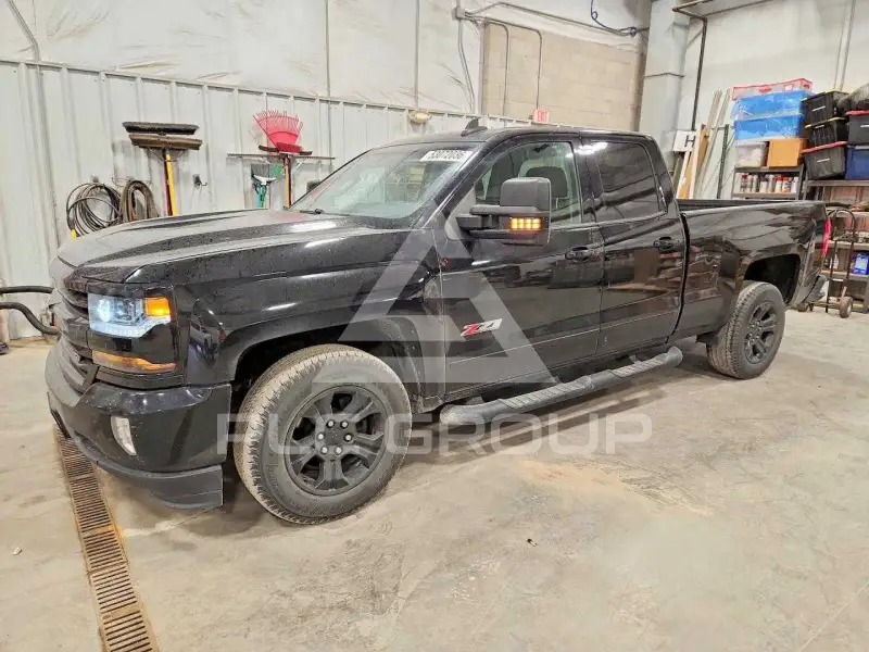 2017 Chevrolet Silverado photo