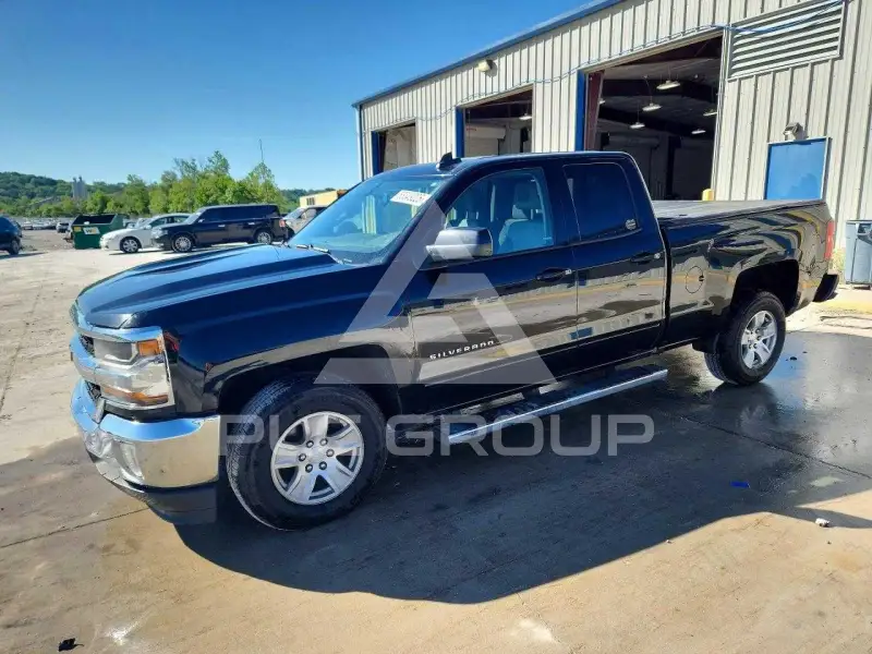 2017 Chevrolet Silverado фото