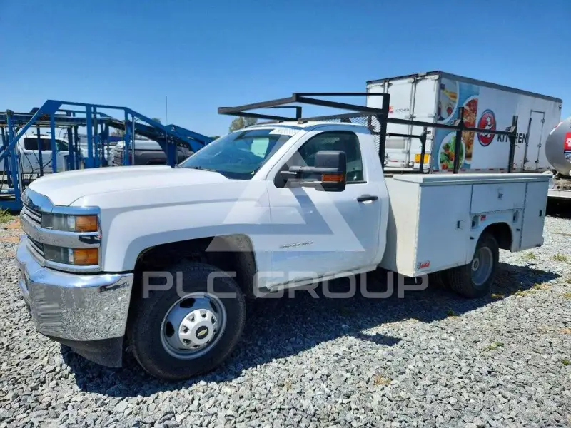 2017 Chevrolet Silverado фото
