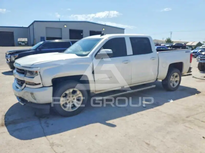2017 Chevrolet Silverado фото