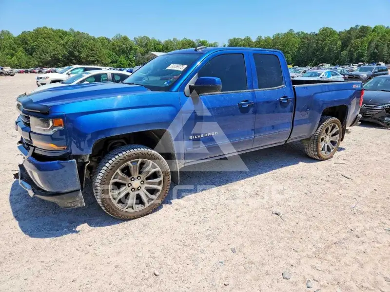 2017 Chevrolet Silverado фото