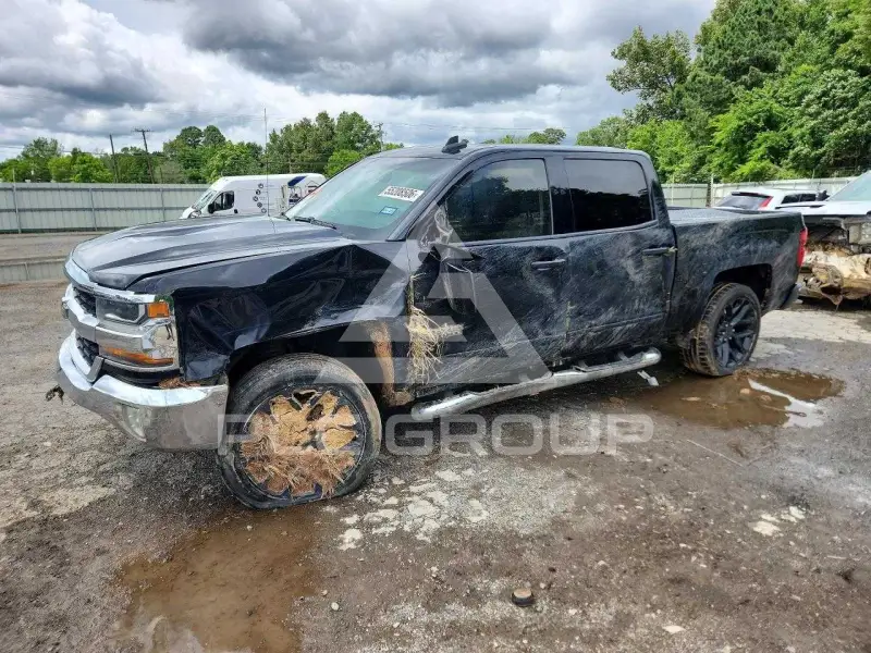 2017 Chevrolet Silverado photo