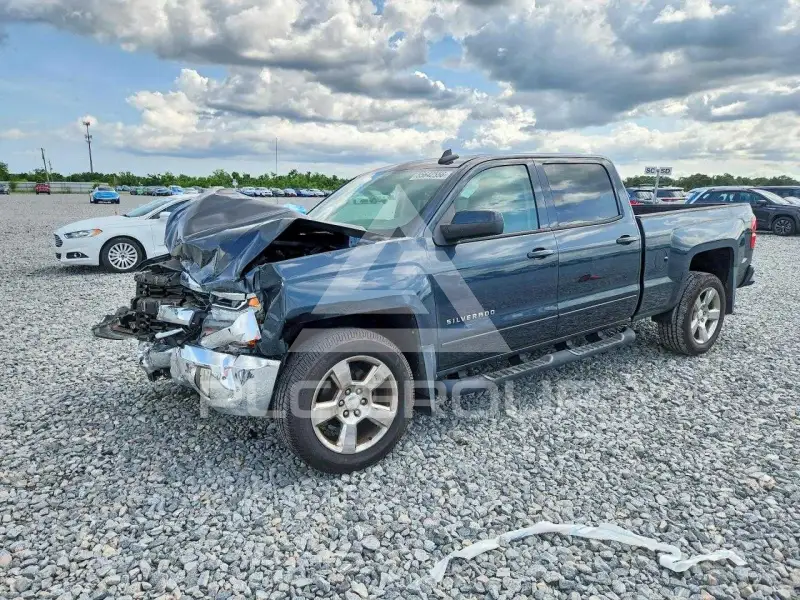 2017 Chevrolet Silverado photo