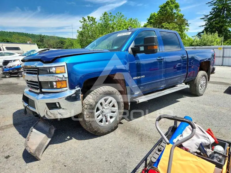 2017 Chevrolet Silverado фото