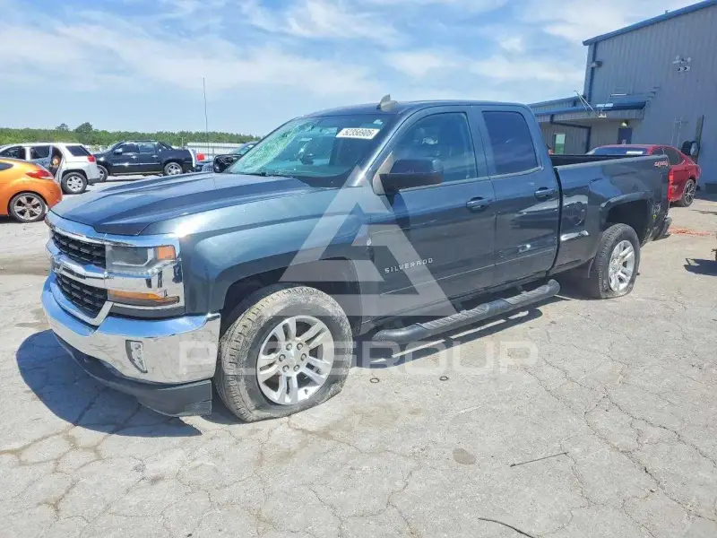 2017 Chevrolet Silverado photo