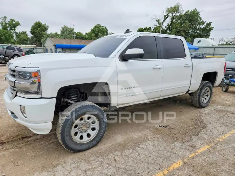 2017 Chevrolet Silverado photo