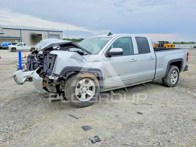 2017 Chevrolet Silverado фото