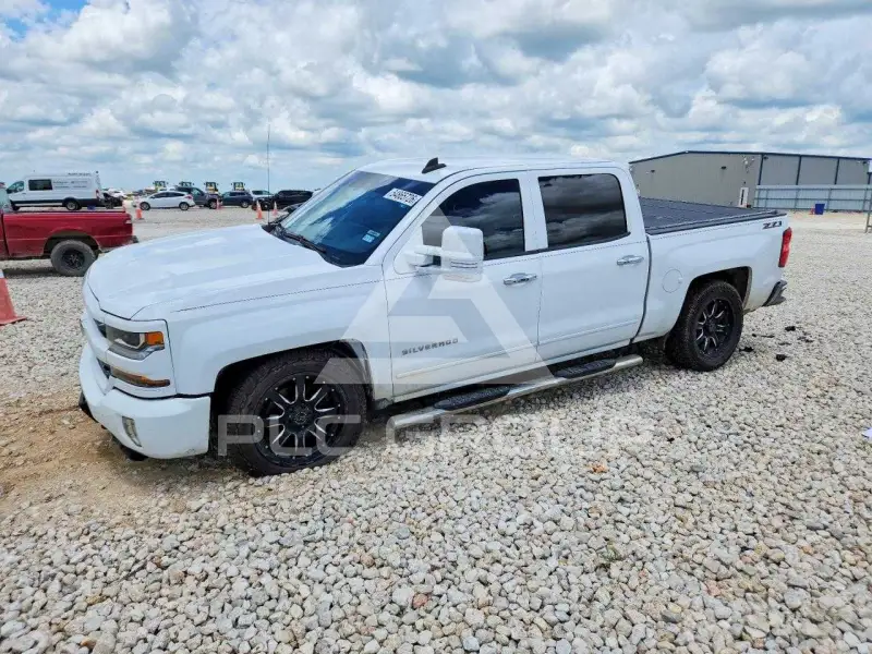 2017 Chevrolet Silverado фото