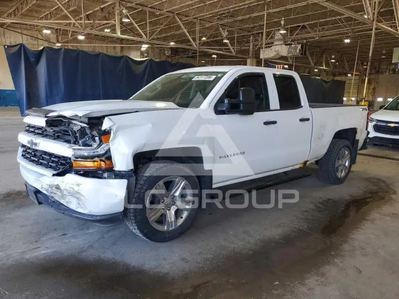2017 Chevrolet Silverado фото