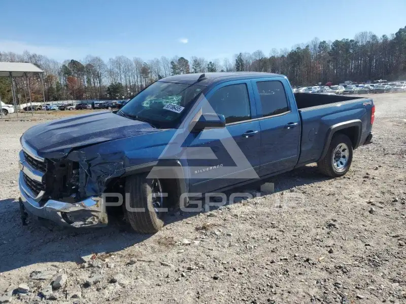 2017 Chevrolet Silverado photo
