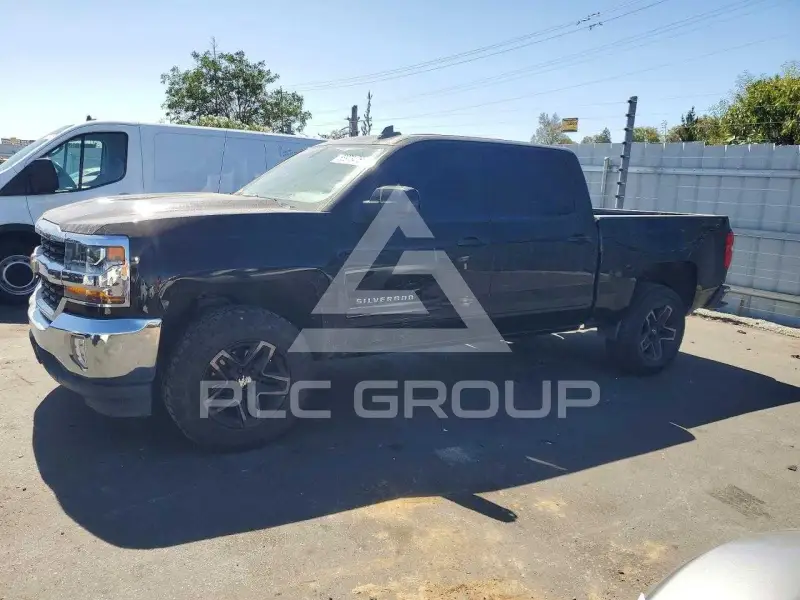 2017 Chevrolet Silverado photo
