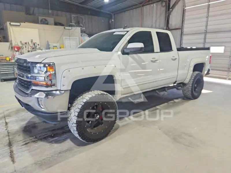 2017 Chevrolet Silverado фото