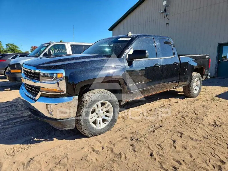 2017 Chevrolet Silverado фото