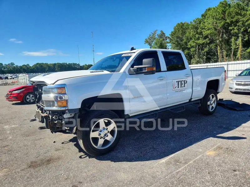 2017 Chevrolet Silverado фото