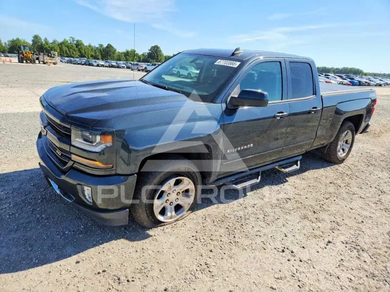 2017 Chevrolet Silverado photo