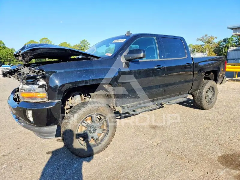 2017 Chevrolet Silverado photo