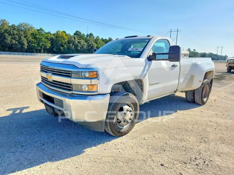 2017 Chevrolet Silverado photo
