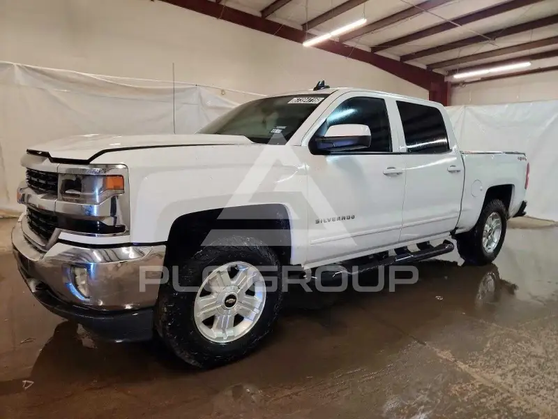 2017 Chevrolet Silverado photo
