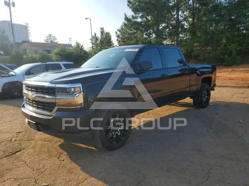 2017 Chevrolet Silverado photo
