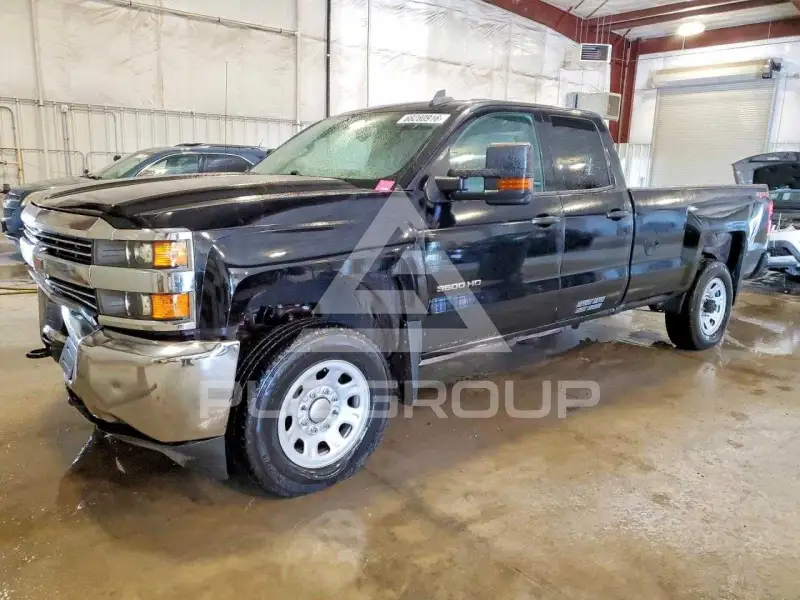 2017 Chevrolet Silverado photo