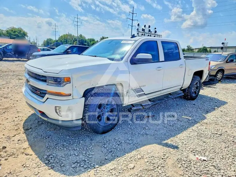 2017 Chevrolet Silverado фото